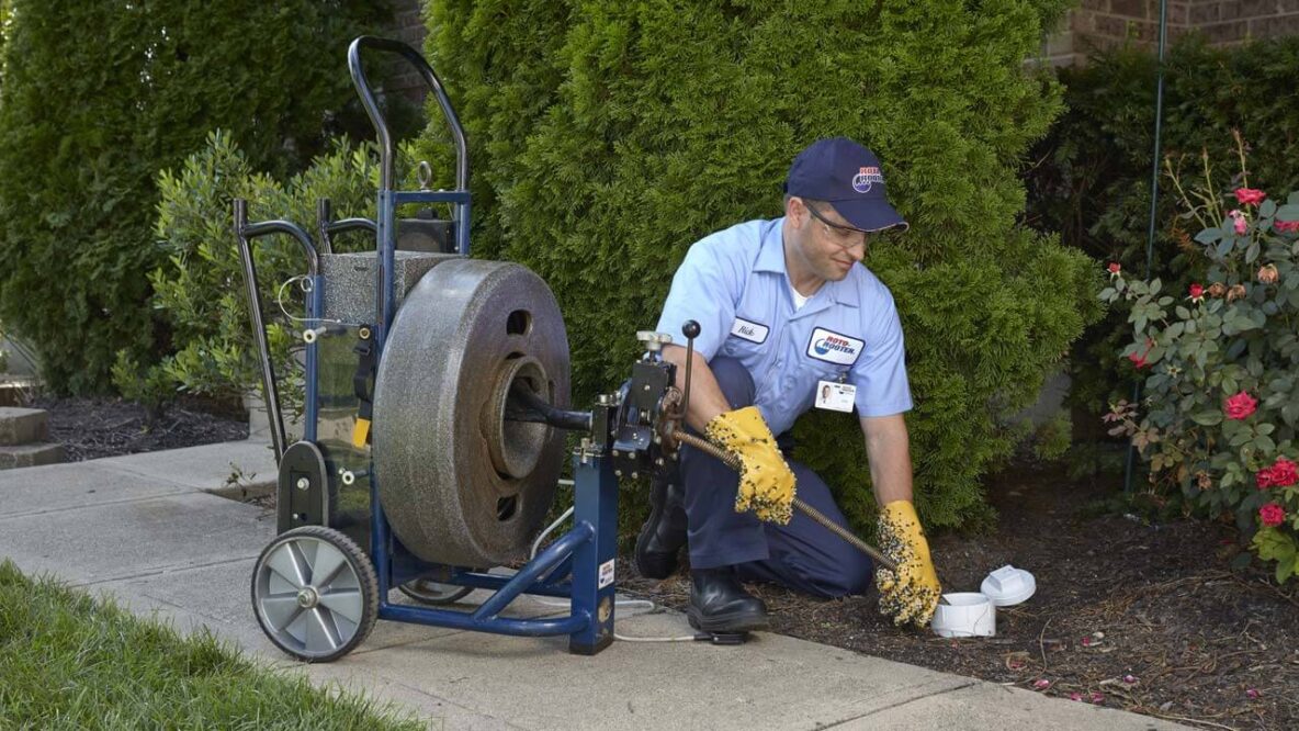 Tips for Unclogging Drains Around Traverse City Michigan Roto-Rooter